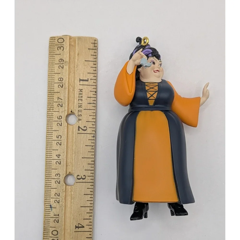 2023 Hallmark Keepsake Hocus Pocus Mary Sanderson Halloween Ornament‎ NIB